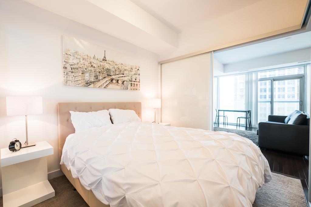 Downtown Luxury Lakeview Condo تورونتو المظهر الخارجي الصورة