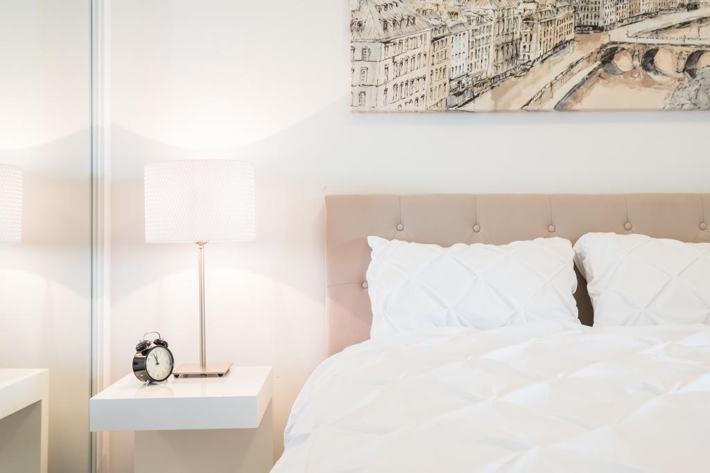 Downtown Luxury Lakeview Condo تورونتو المظهر الخارجي الصورة