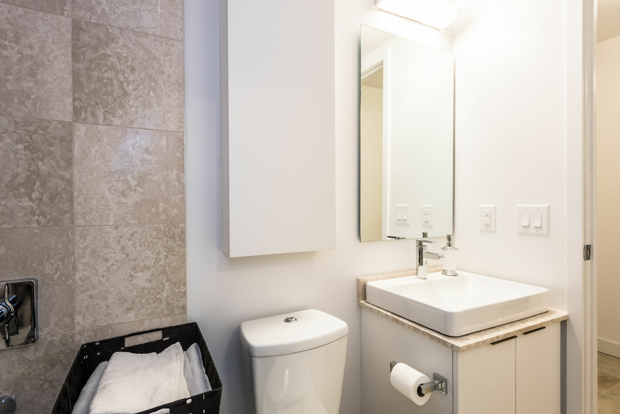 Downtown Luxury Lakeview Condo تورونتو المظهر الخارجي الصورة