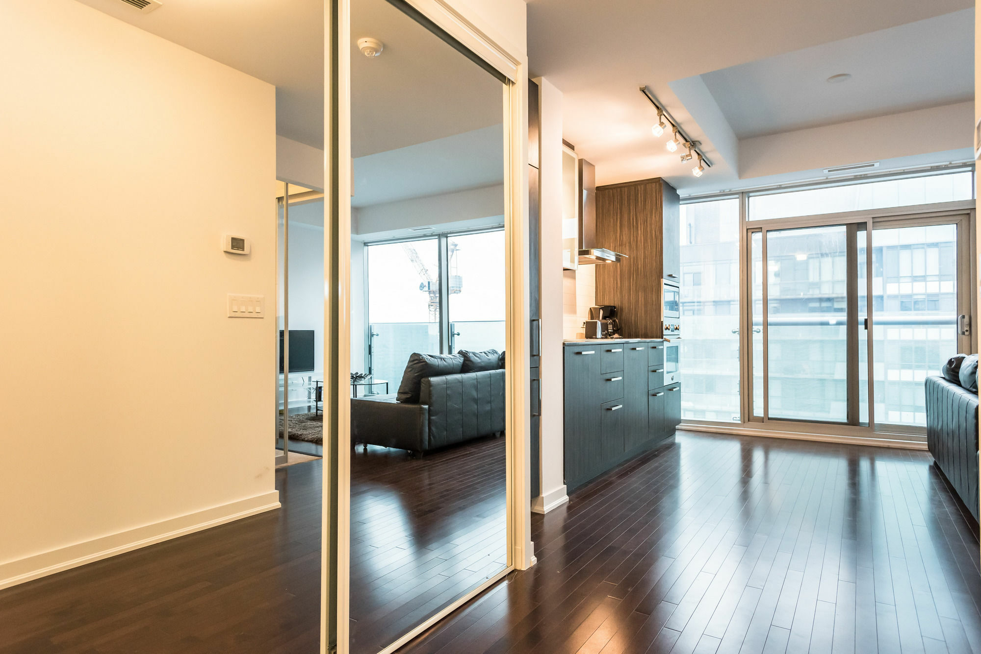 Downtown Luxury Lakeview Condo تورونتو المظهر الخارجي الصورة