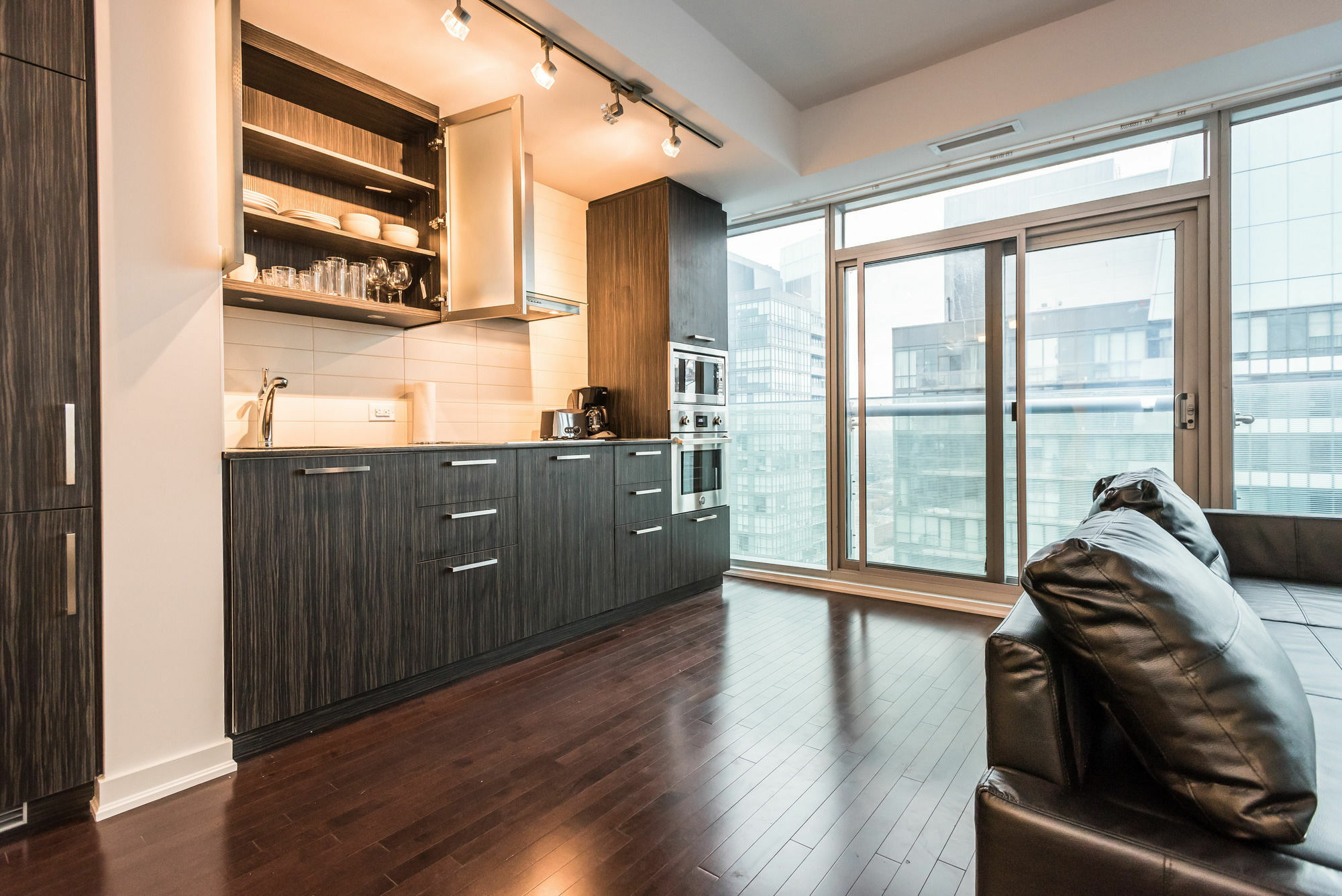 Downtown Luxury Lakeview Condo تورونتو المظهر الخارجي الصورة
