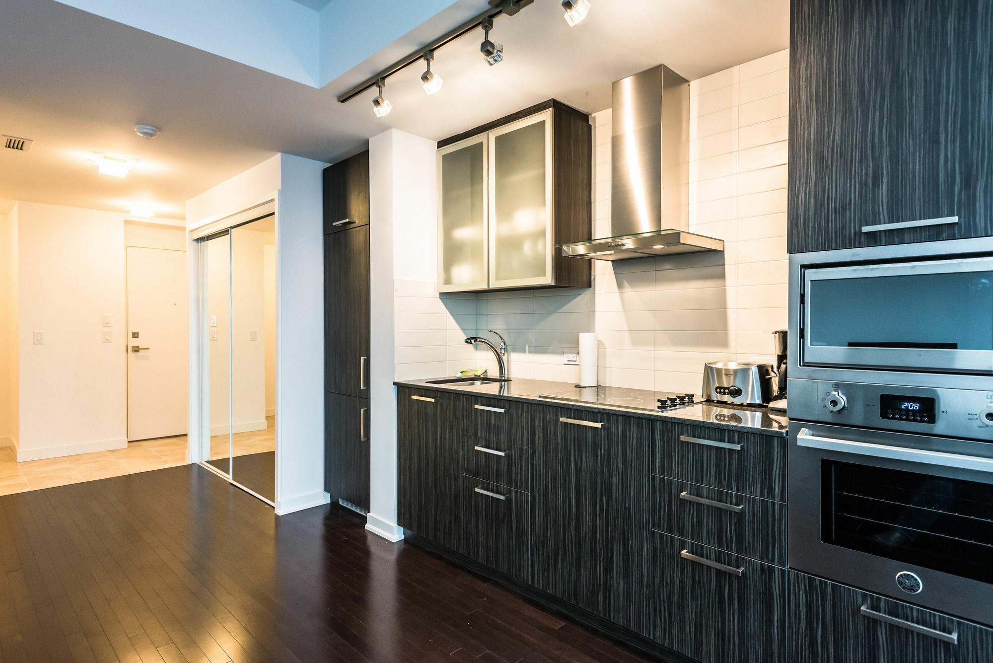 Downtown Luxury Lakeview Condo تورونتو المظهر الخارجي الصورة